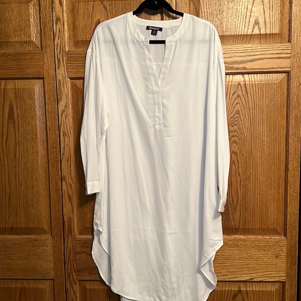 White Long-Sleeved Tunic BNWOT Cute with Leggings! 18W